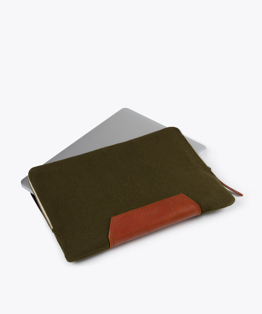 Dolinda Tablet Laptop case. Ideal&co. Laptop leather case. Tablet leather case.