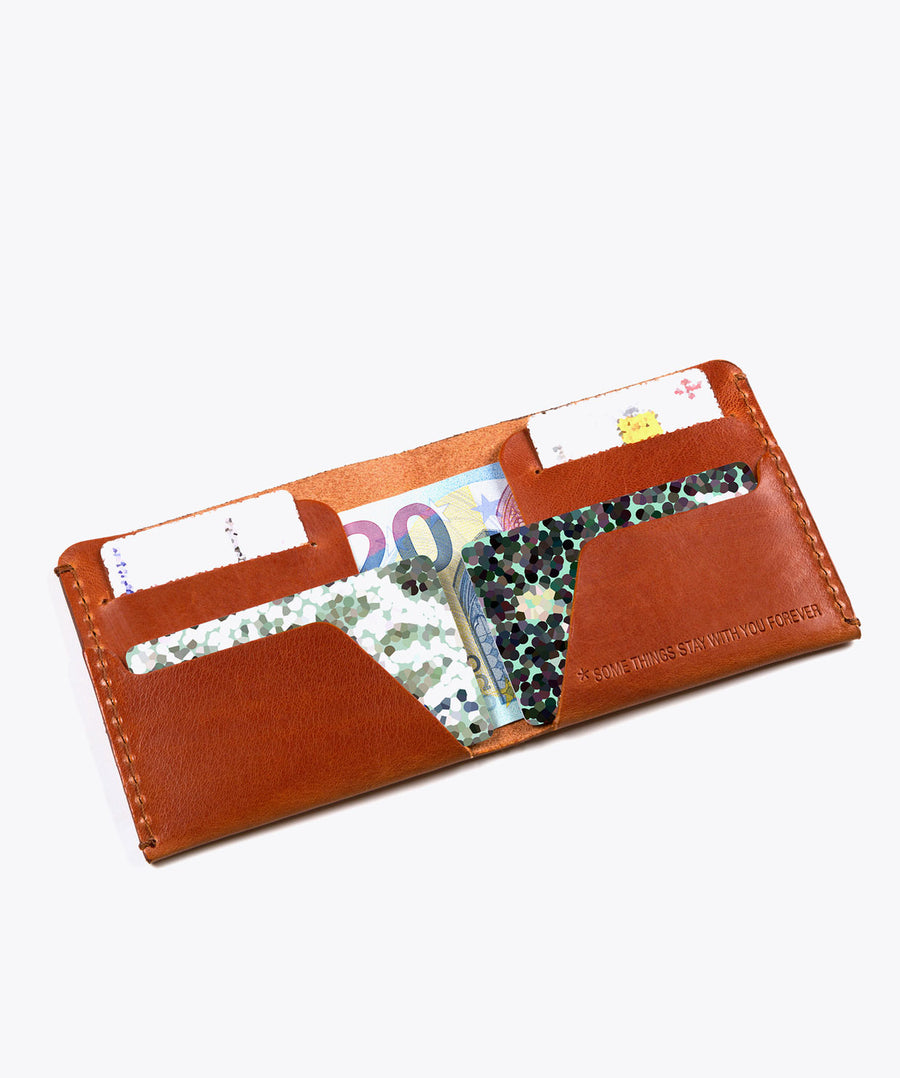 Moreira Wallet. Ideal&co. leather wallets. leather wallet handmade.